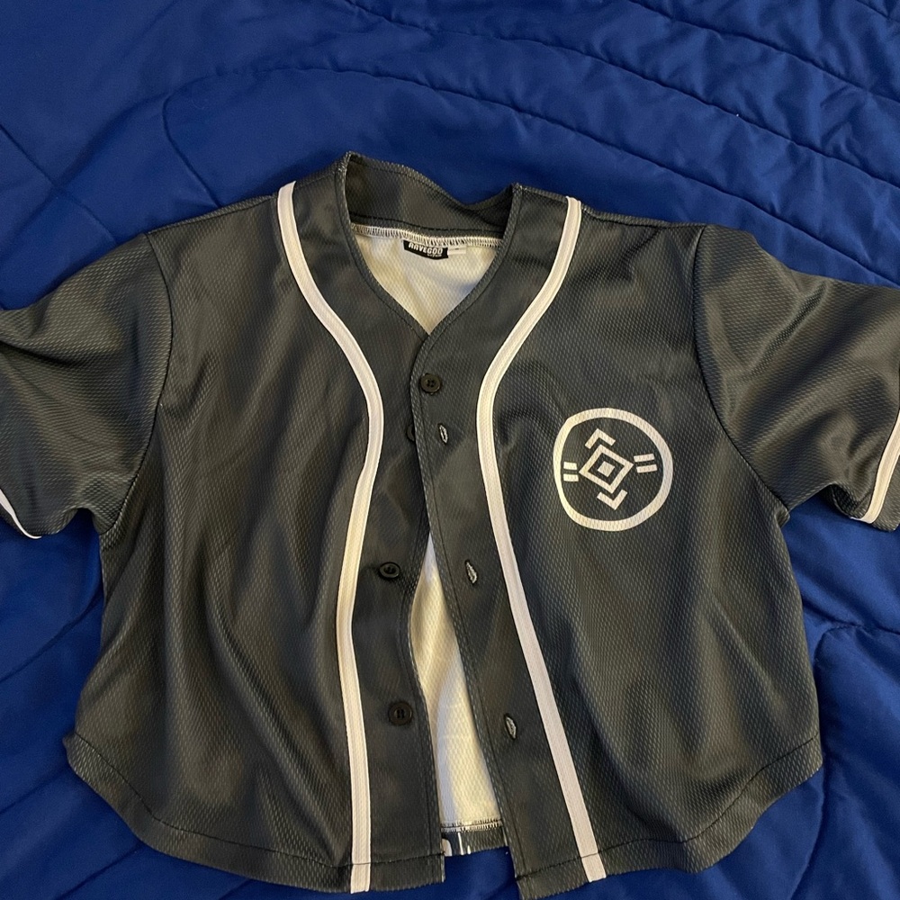 Porter Robinson cropped jersey